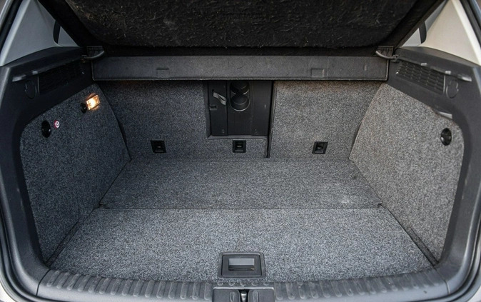 Volkswagen Tiguan cena 53700 przebieg: 299000, rok produkcji 2014 z Wojkowice małe 497